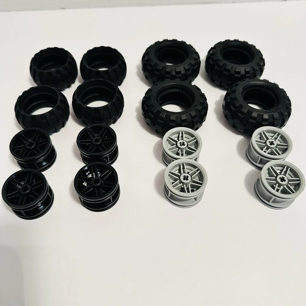 LEGO Tire and Rim Lot of 16 Parts. 43.2x26 & 56x26 LEGO Technic Wheels Tires